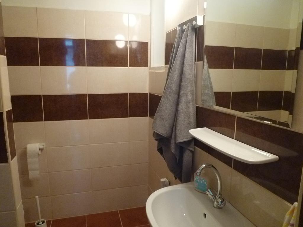 Retro Apartment Budapest Esterno foto